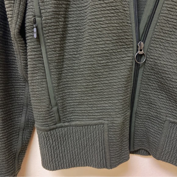 Lululemon On Repeat Bomber - Picture 12 of 12